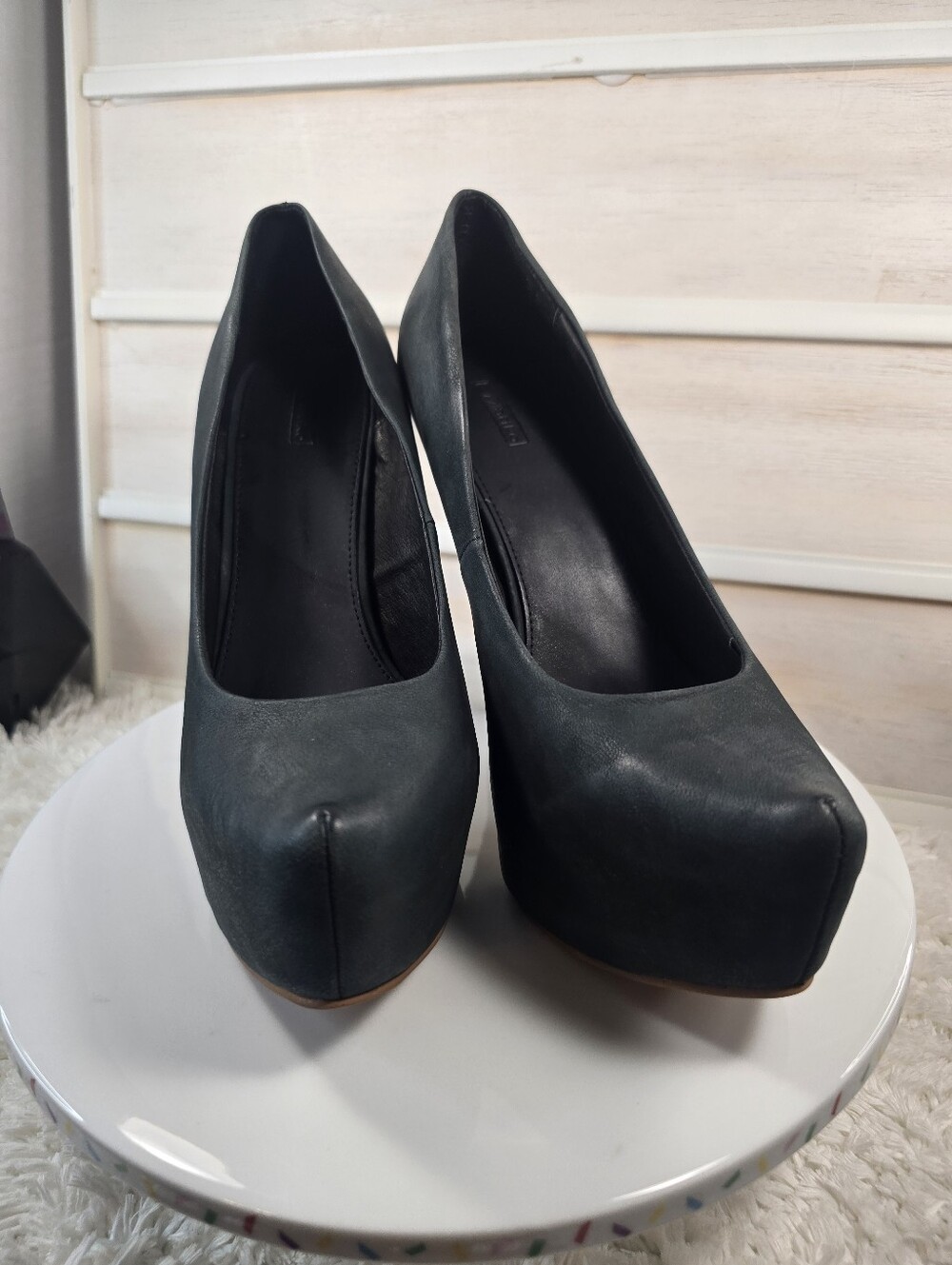 Matiko  Black Platform Pumps - Classic High Heel